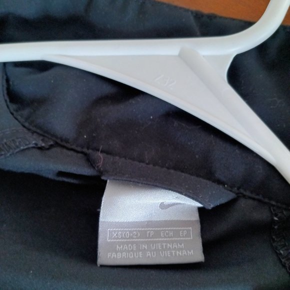 Nike Womens Zip Up Jacket XS 0-2 Black Green White Stripe On Sleeve - Picture 4 of 5